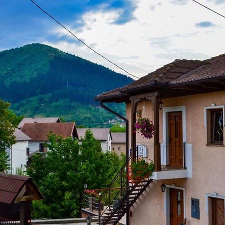 The View Apartment Visoko Eksteriør bilde
