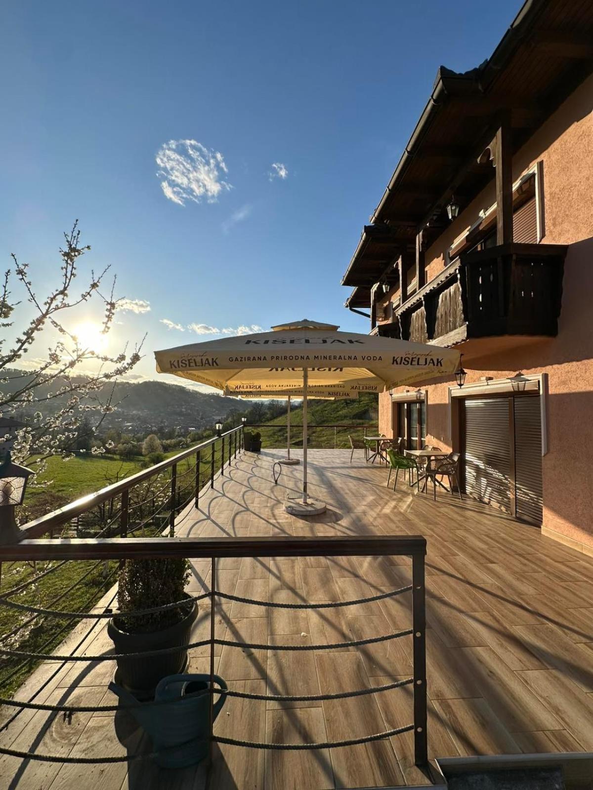 The View Apartment Visoko Eksteriør bilde